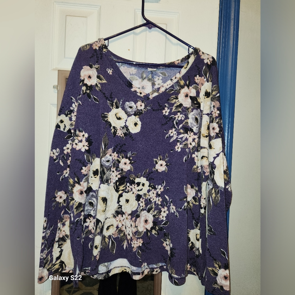 Purple "Sew in Love" long sleeve size XL shirt (long sleeve sweater material)